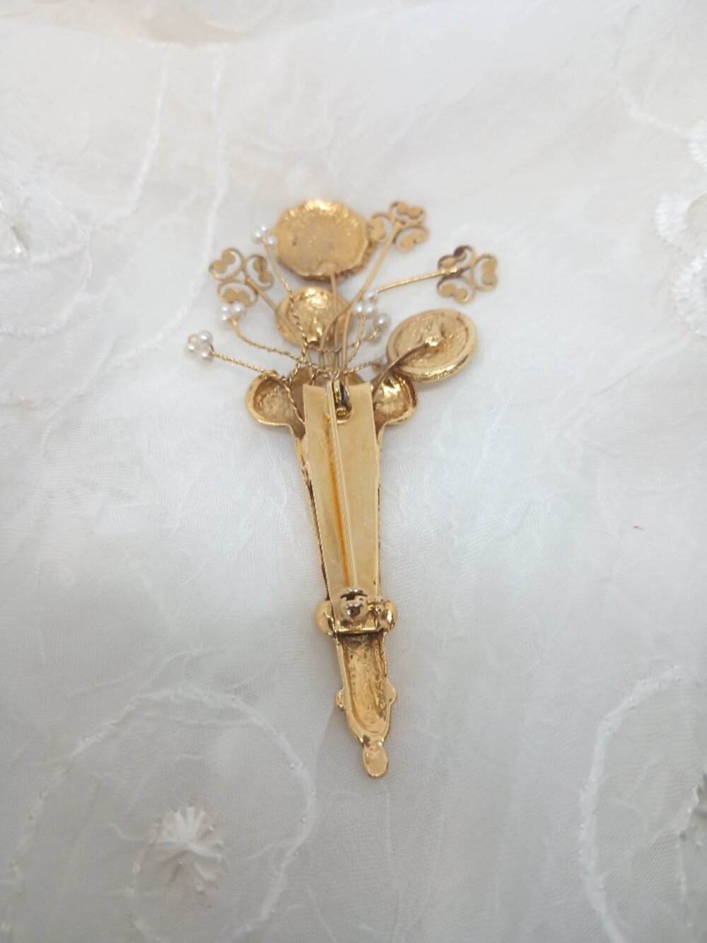 Floral Spray Floral Bouquet Brooch Large Gold Tone Faux Pearl - Picture 4 of 5